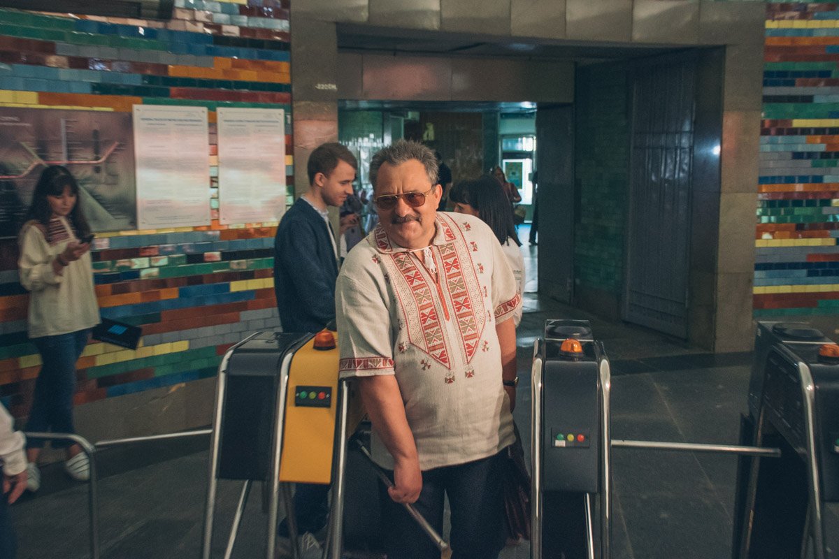 Льняная рубаха - в жару то, что надо