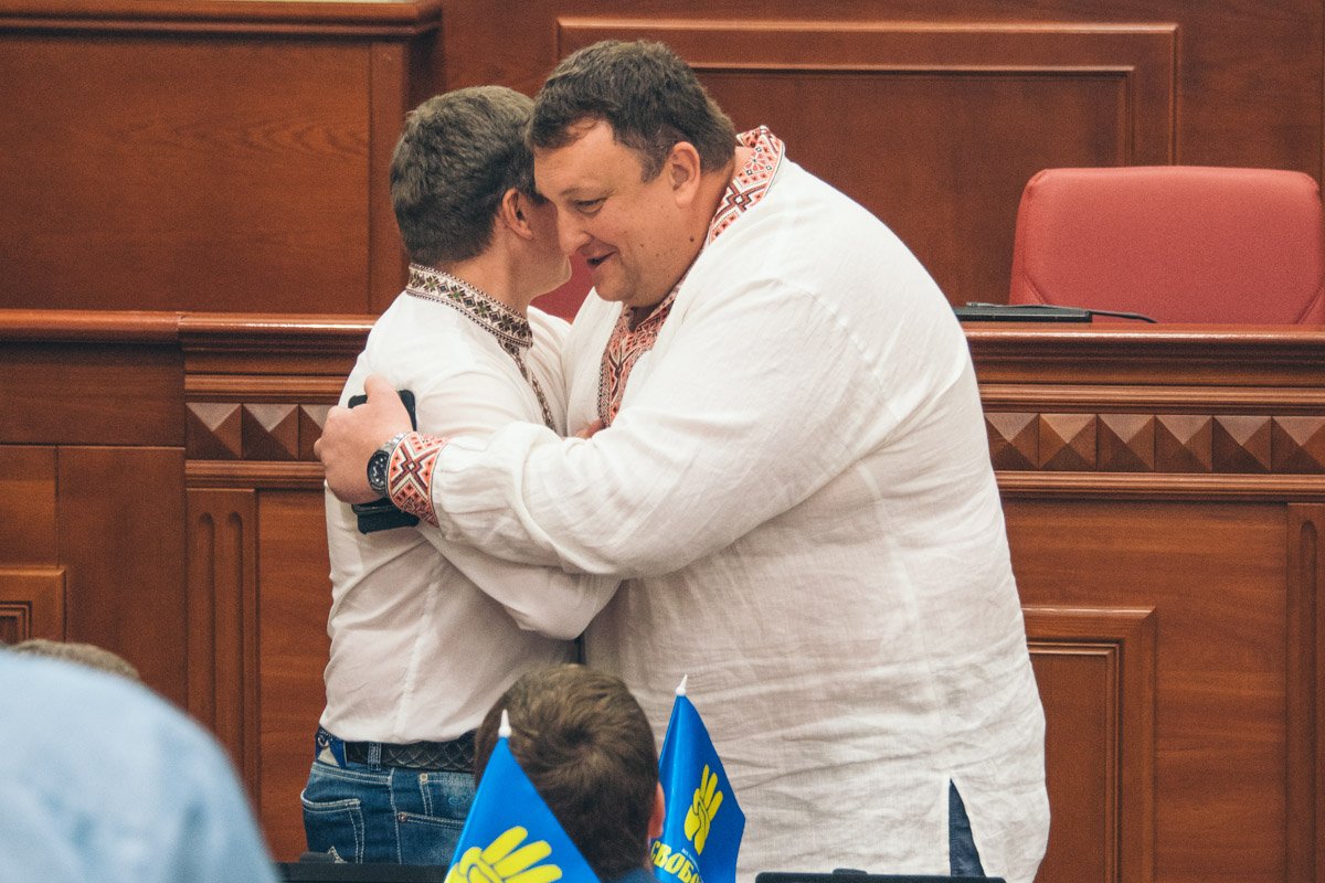 Обнимашки в мэрии 