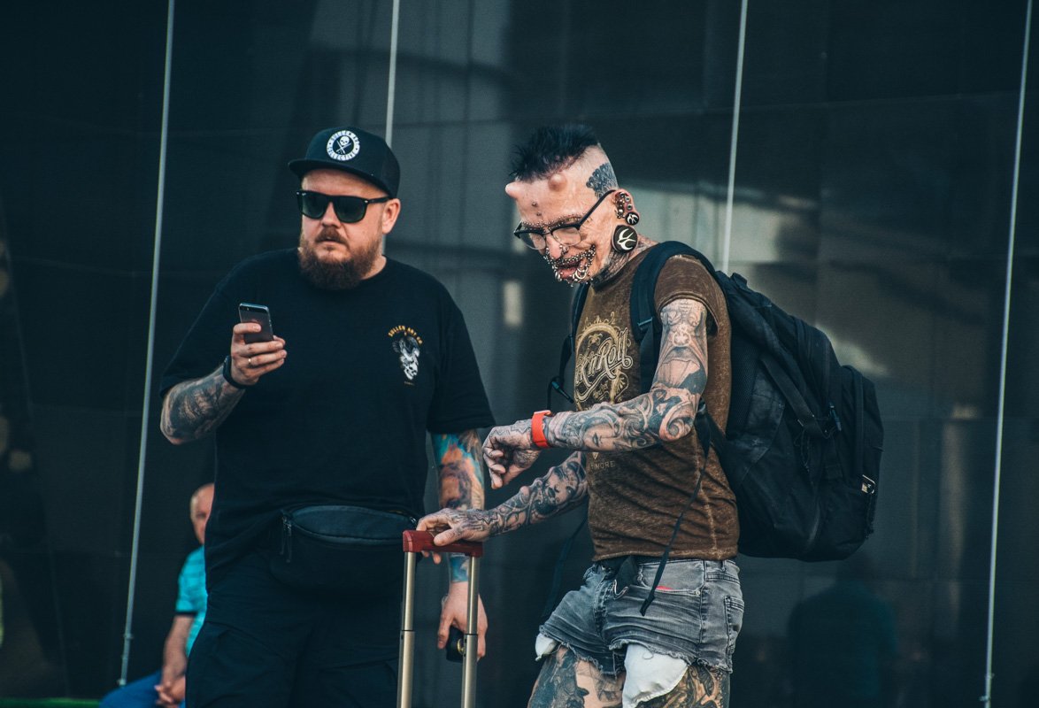 Общаться с киевлянами у Бухгольца не очень получается, ведь он не знает языка