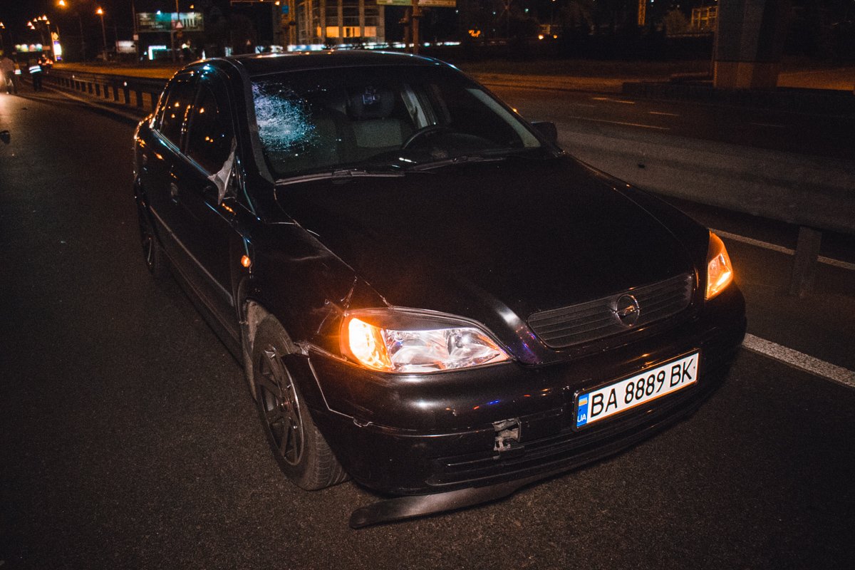 Пострадавший разбил лобовое стекло