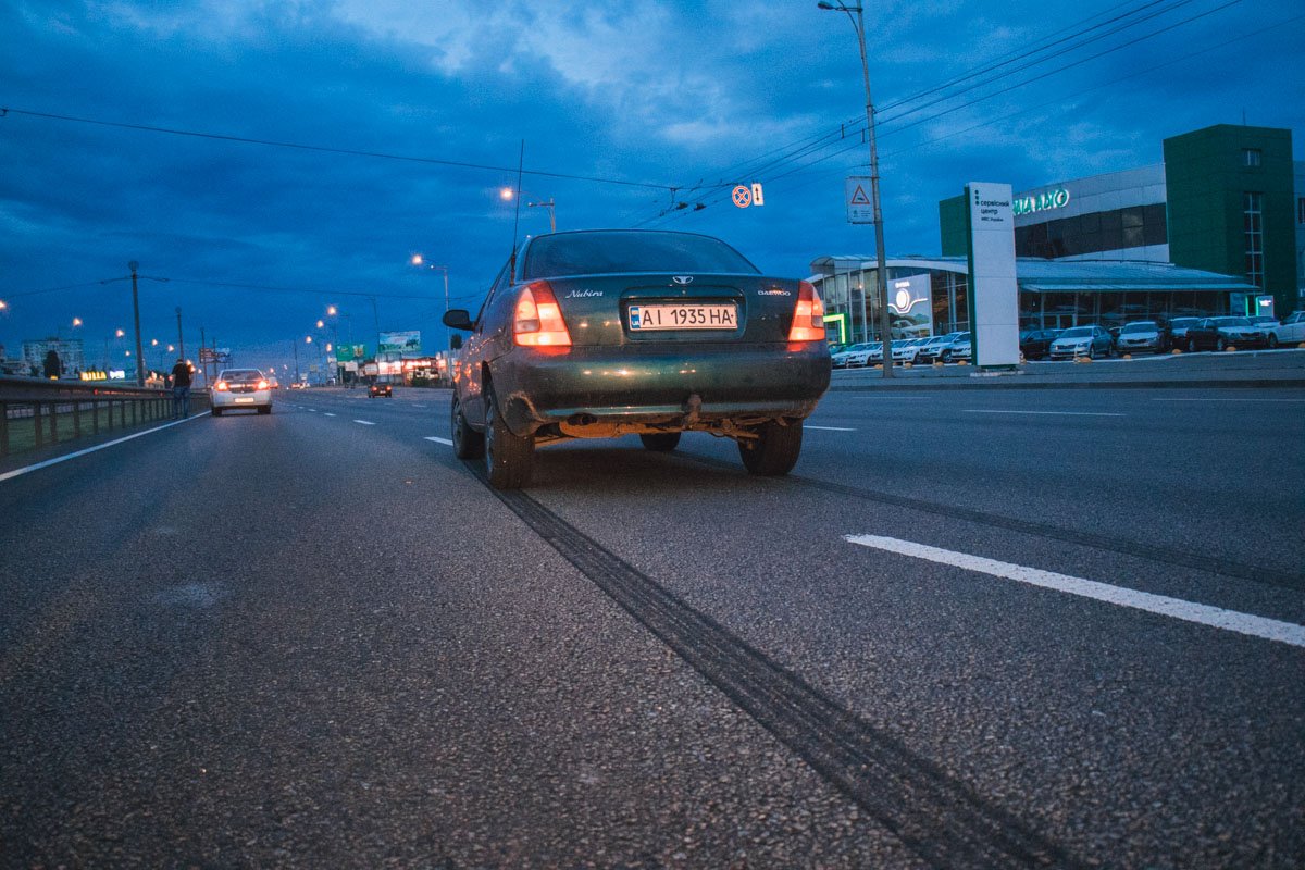 По рассказу водителя, он ехал на скорости приблизительно 70 километров в час