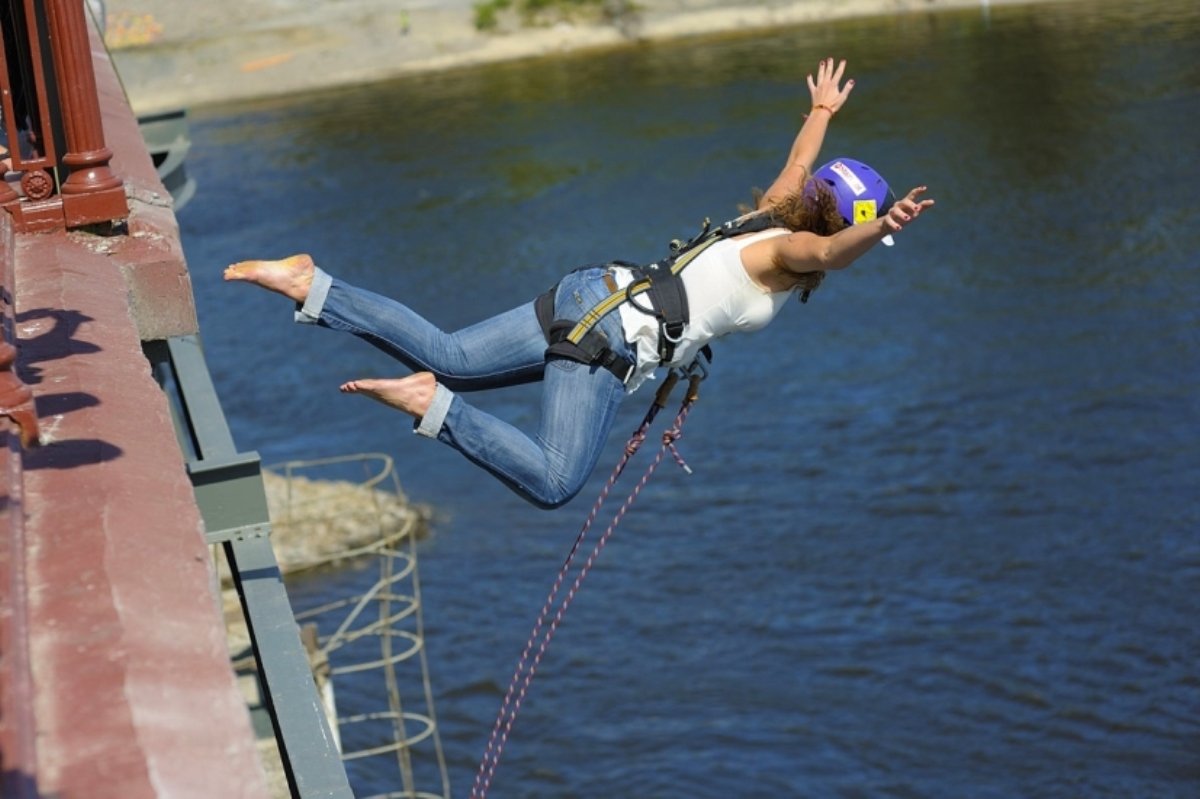 Прыжки с моста в Киеве