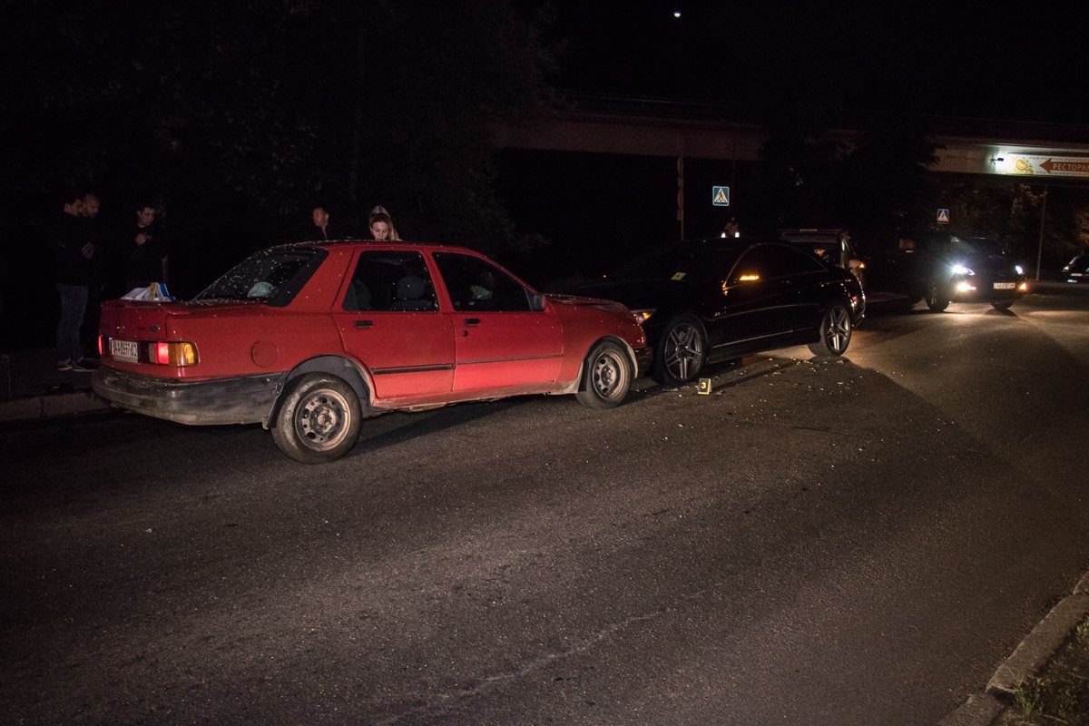 По какой причине Ford выехал на встречку - неизвестно