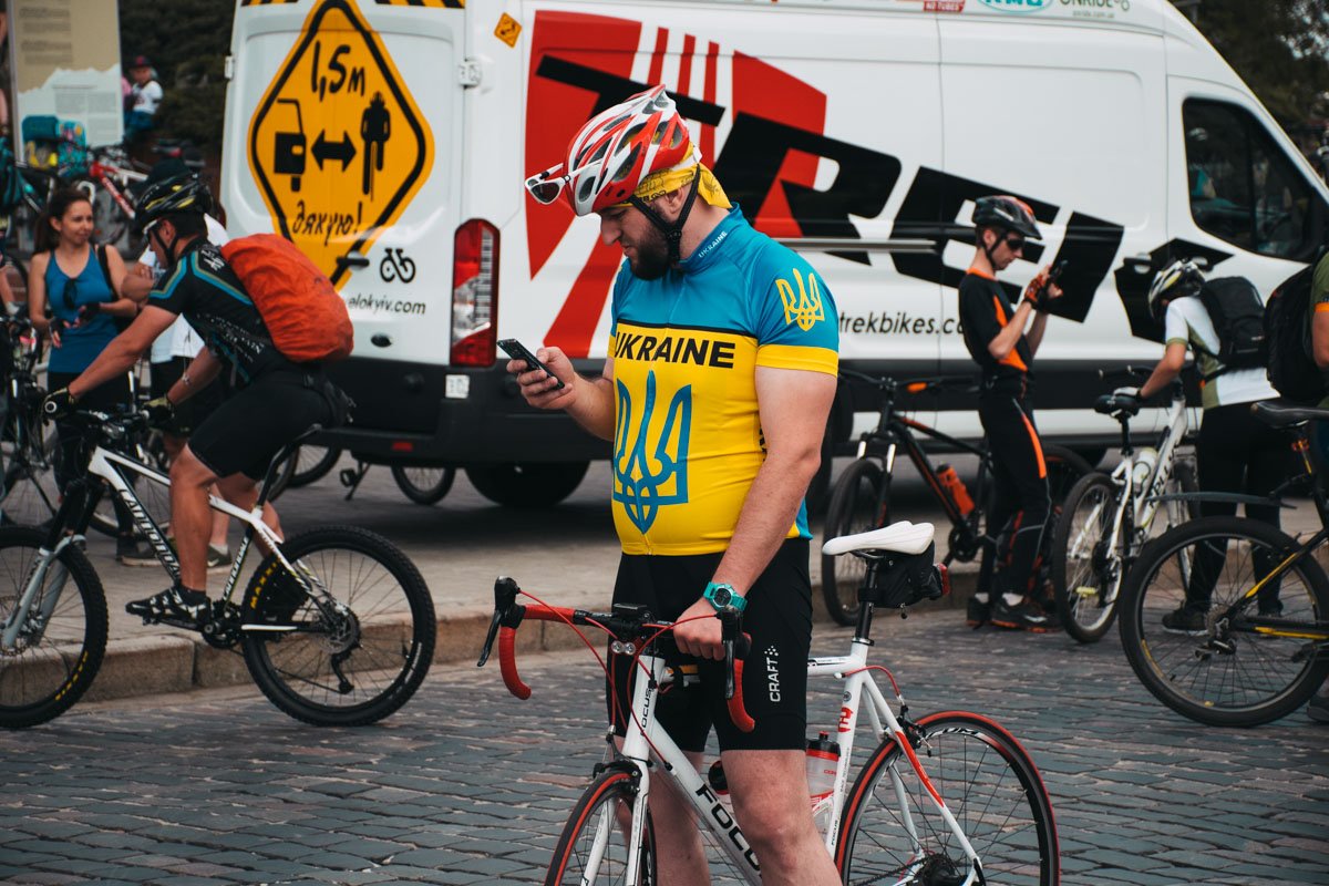 Приехали как профессионалы велоспорта, так и новички