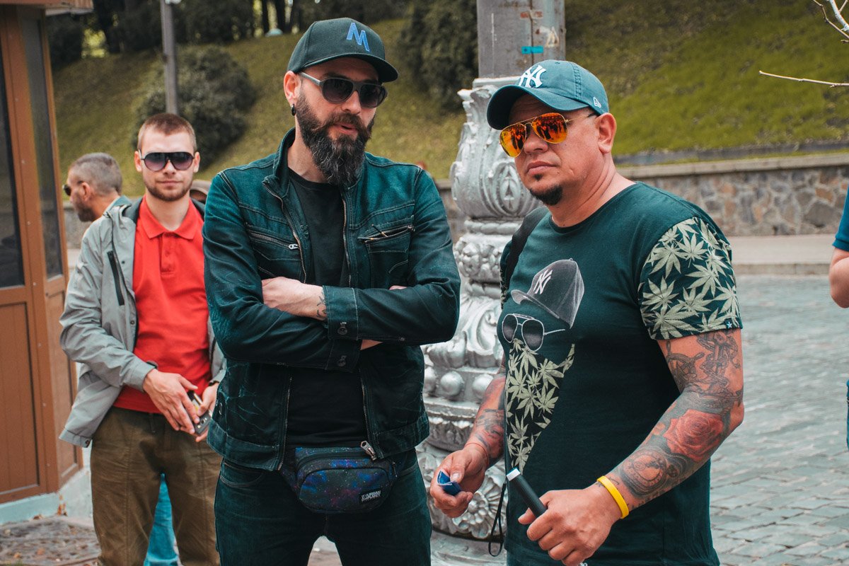 Люди требуют правительство урегулировать доступ украинских пациентов к лечению медицинским канабисом Люди требуют правительство урегулировать доступ украинских пациентов к лечению медицинским канабисом