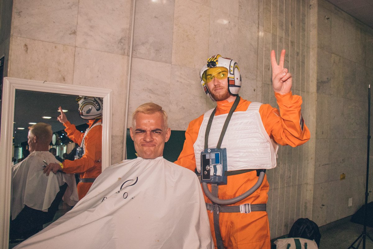 И вас подстричь? И вас подстричь?