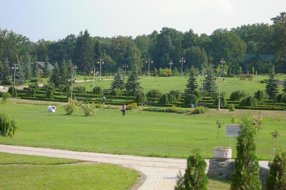 Великолепный парк в Голосеевском районе столицы