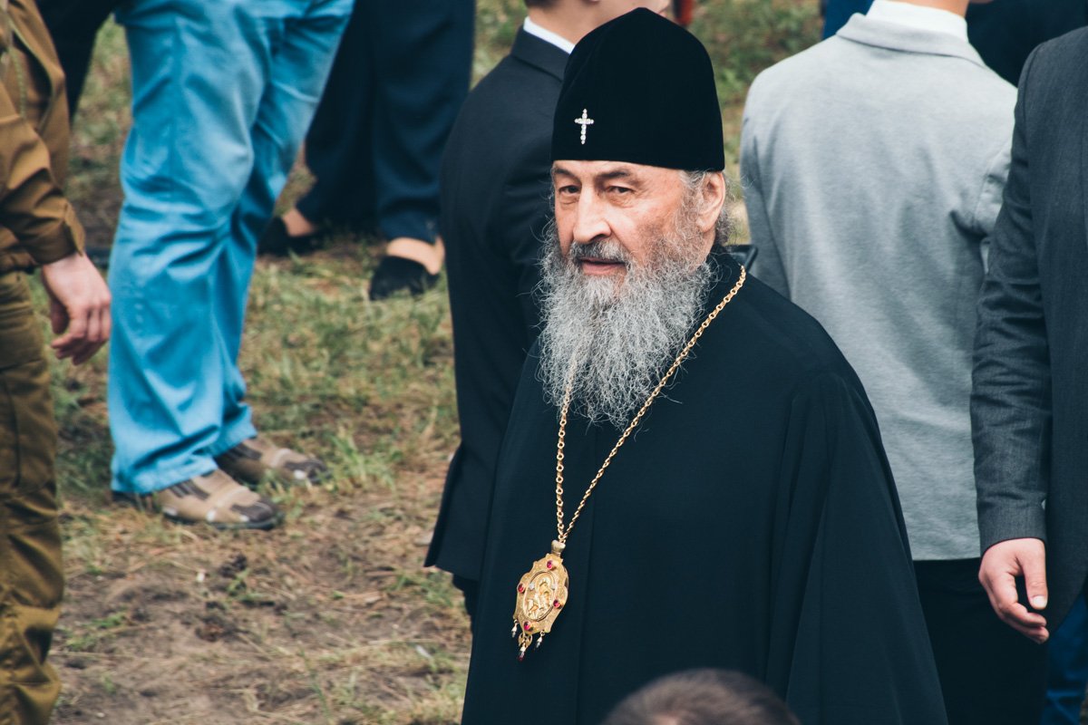 Также пришли священнослужители разных конфесий Также пришли священнослужители разных конфесий