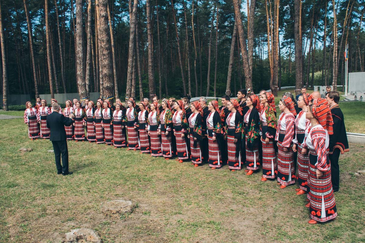 После официальной части выступил Национальный хор имени Григория Веревки После официальной части выступил Национальный хор имени Григория Веревки