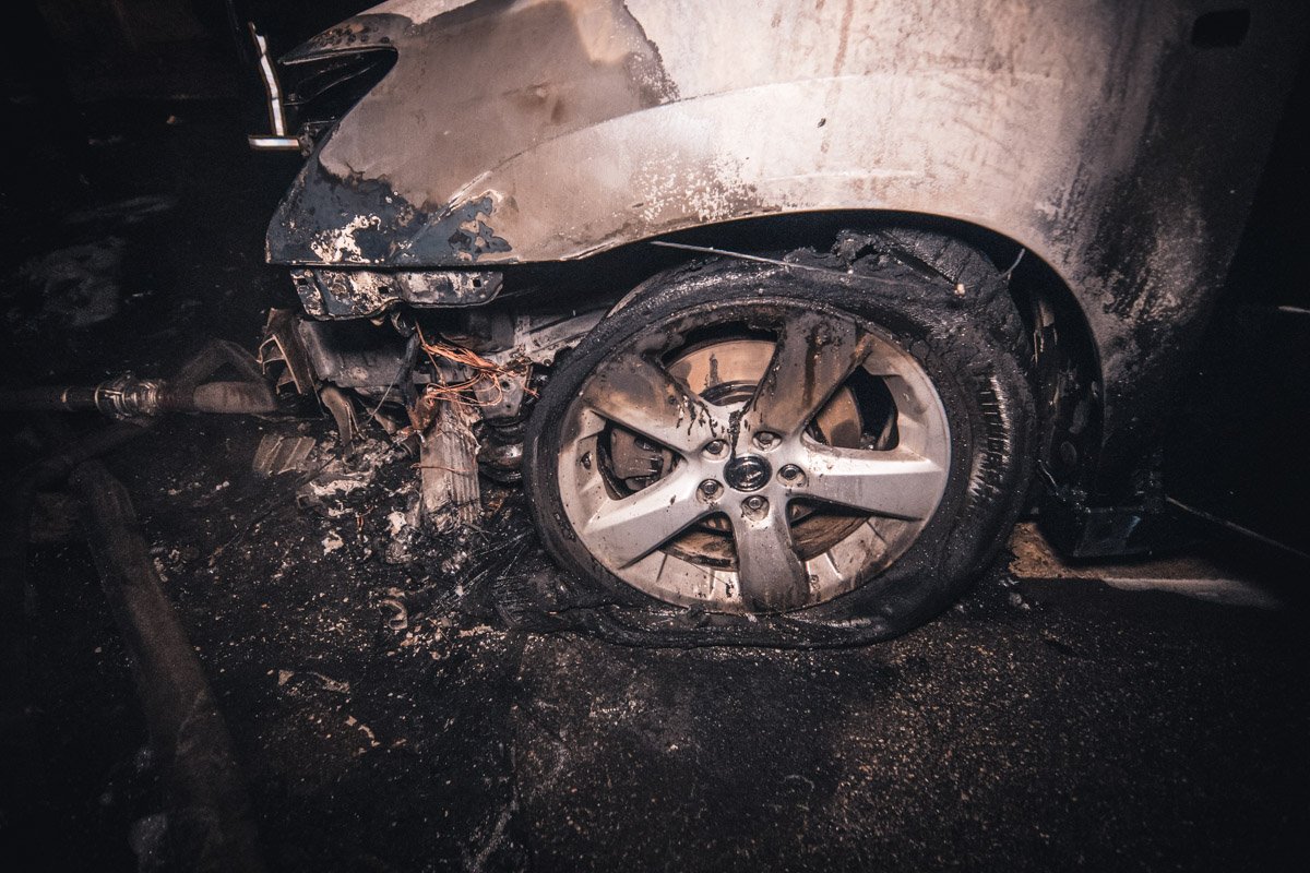 На пожар прибыло две единицы пожарной техники