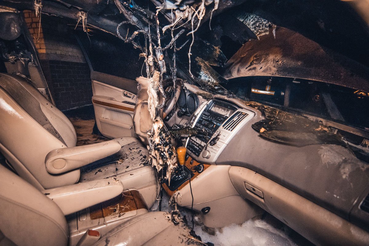 Салон "паркетника" выгорел