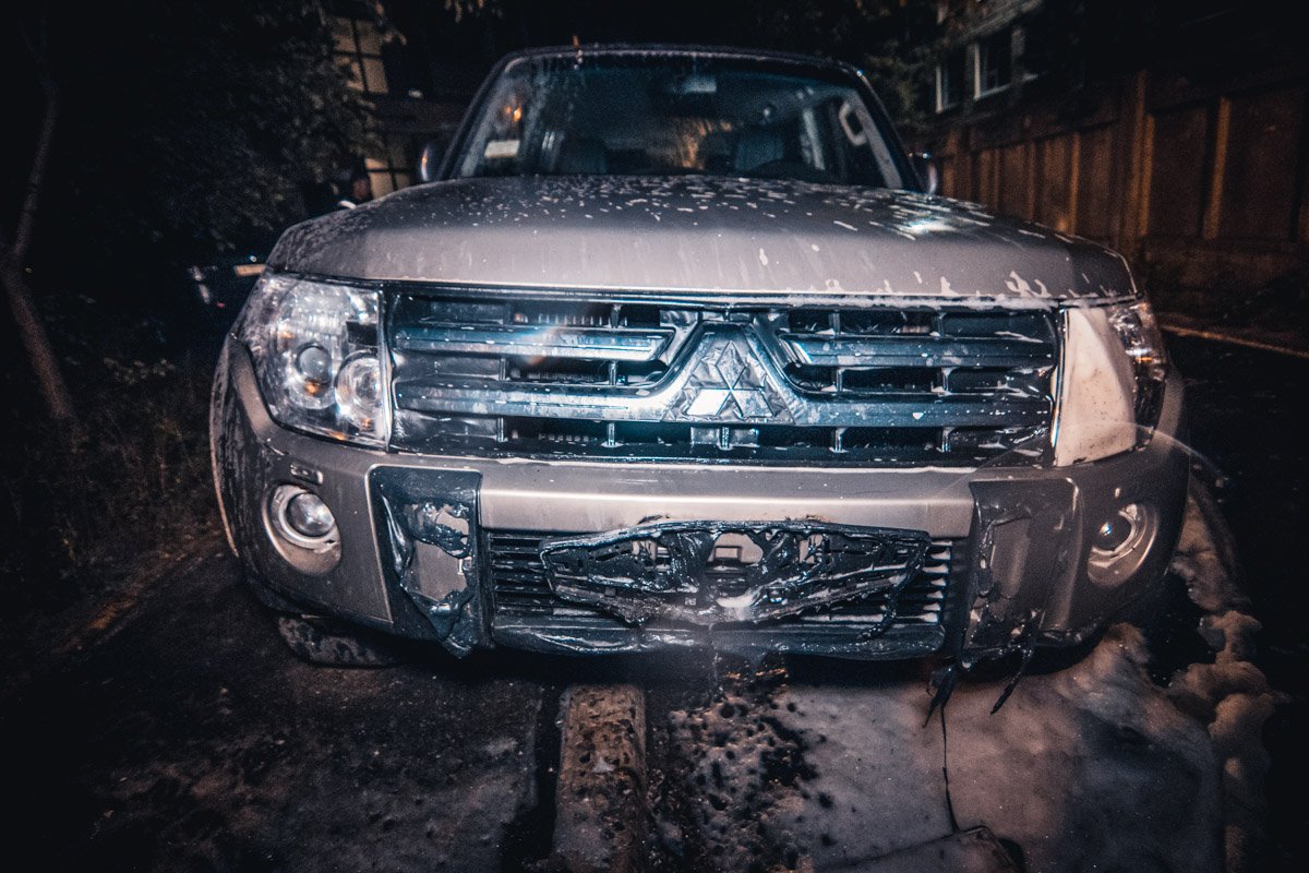 У Mitsubishi поплавился передний бампер