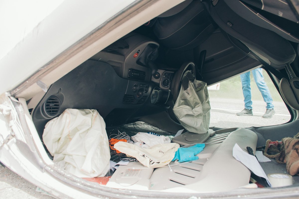 В авто сработали подушки безопасности