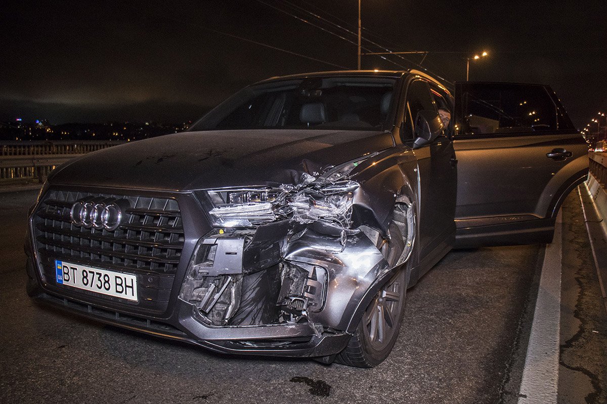 Audi ударил Nexia сзади