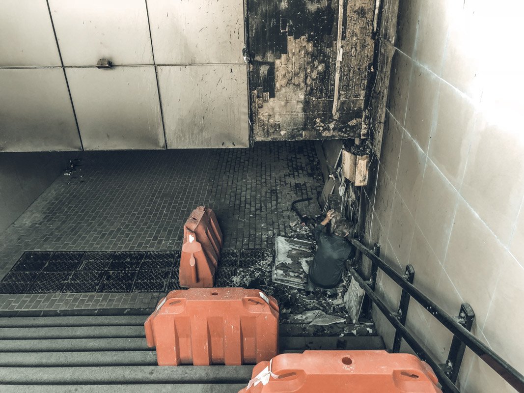 Месяц назад эту конструкцию уже кто-то жег