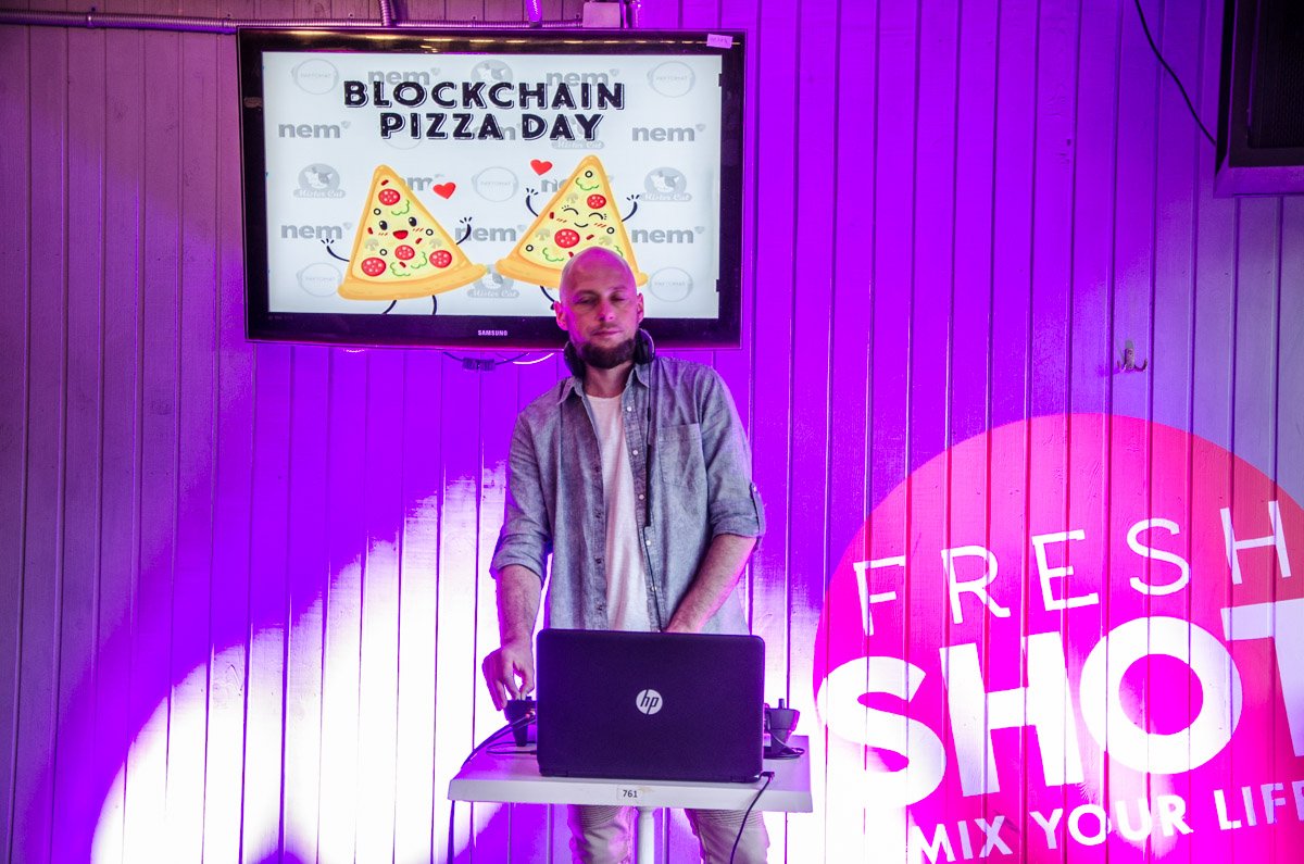 Mister Cat на Позняках решила тоже поставить рекорд Mister Cat на Позняках решила тоже поставить рекорд