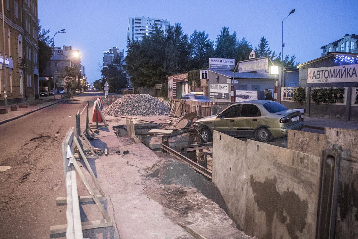 В Голосеевском районе Киева произошло ДТП В Голосеевском районе Киева произошло ДТП