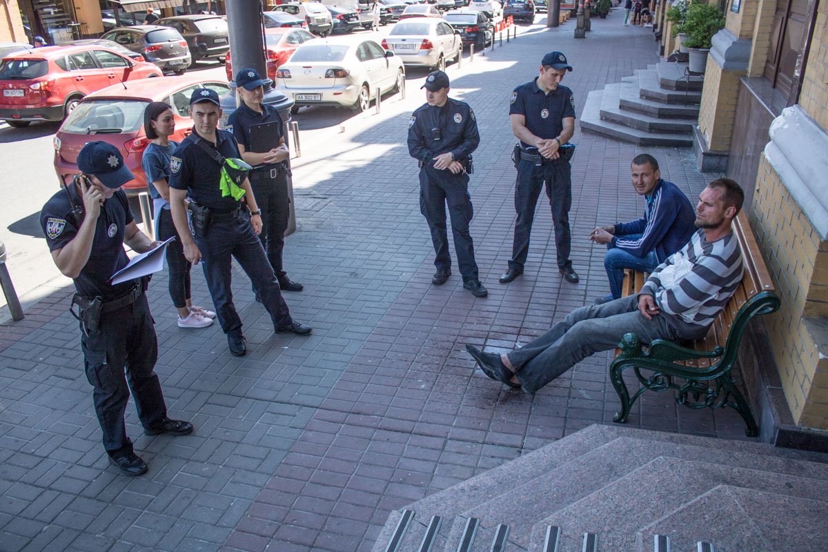 Оказалось, что его разыскивают в Полтаве за убийство