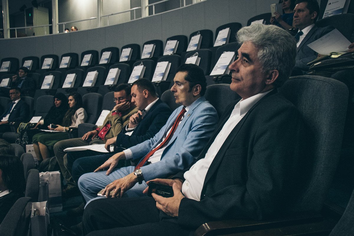 На форум пригласили дипломатов  и представителей  международных организаций и компаний