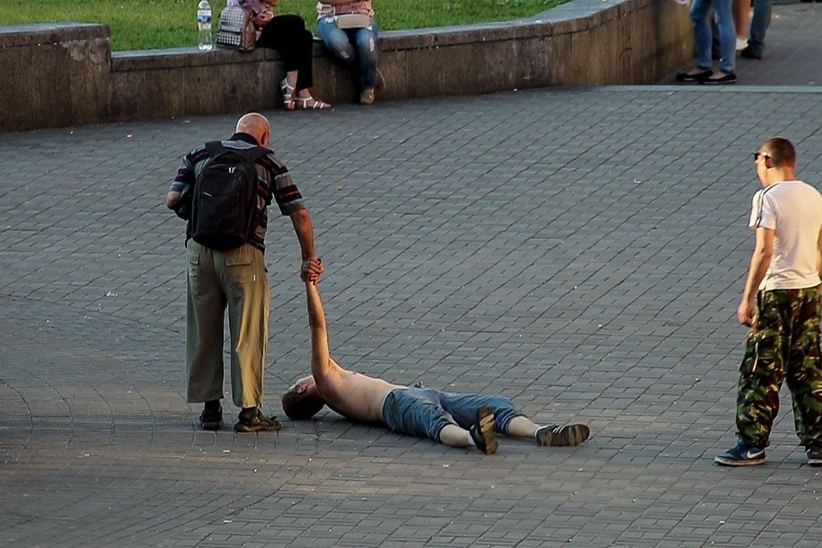 Пострадавший сильно ударился головой Пострадавший сильно ударился головой
