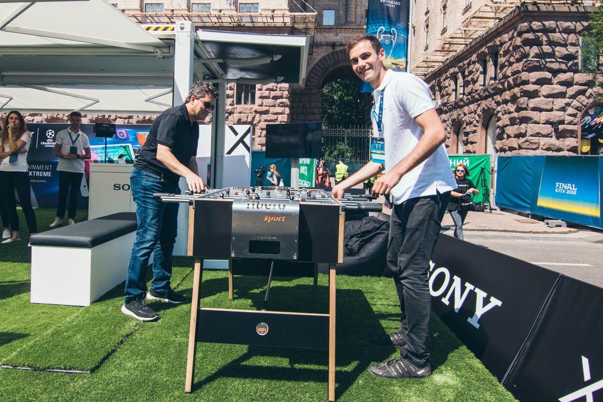 Настольный футбол для любителей более спокойных активностей