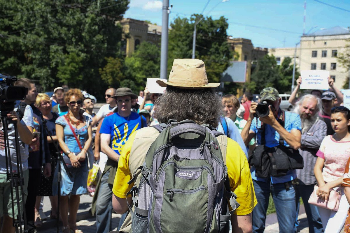 На акции было более ста собравшихся