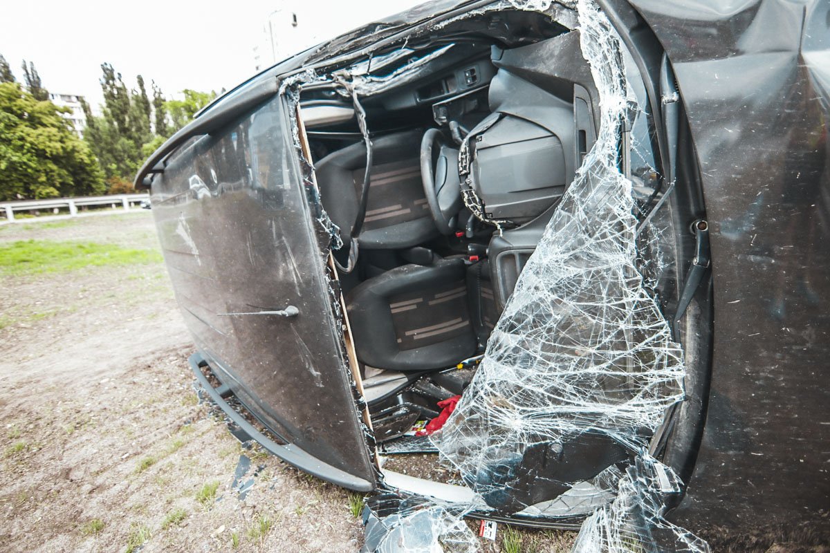 Выбило лобовое Выбило лобовое