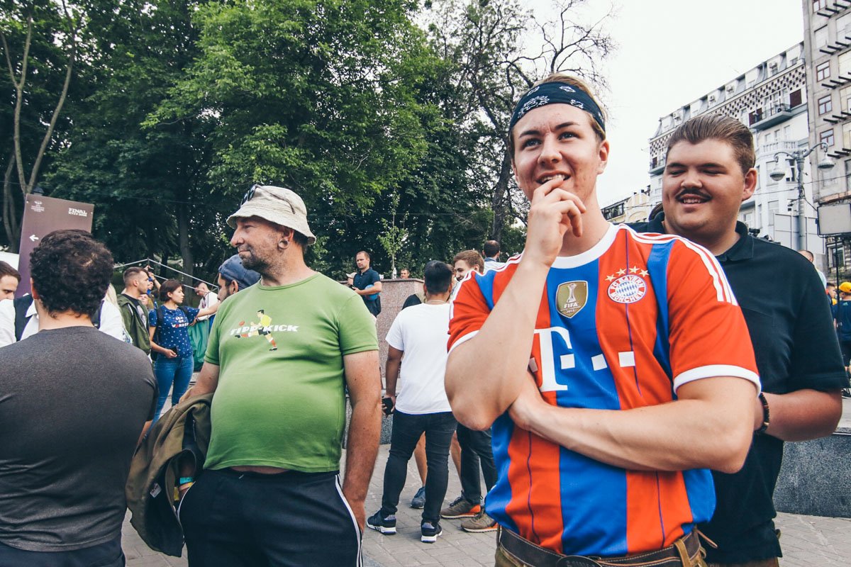 Болельщики из Германии отмечали, что считают женские команды, и свою в частности, конкурентными Болельщики из Германии отмечали, что считают женские команды, и свою в частности, конкурентными