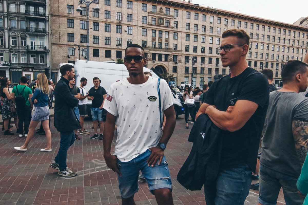 Часть болельщиков пришла на стадион ради интереса Часть болельщиков пришла на стадион ради интереса