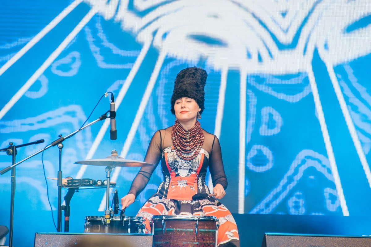 Коллектив уникальный, их продукт - достоин внимания не только среди украинской аудитории, но и далеко за ее пределами 