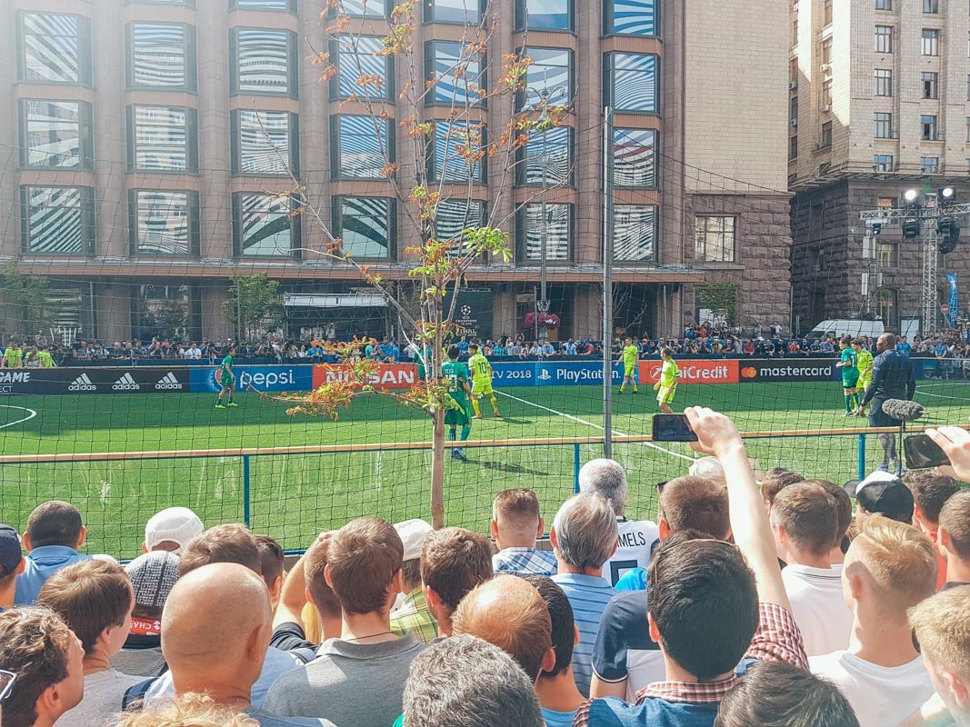 Хорошо на том берегу - в тенечке! 