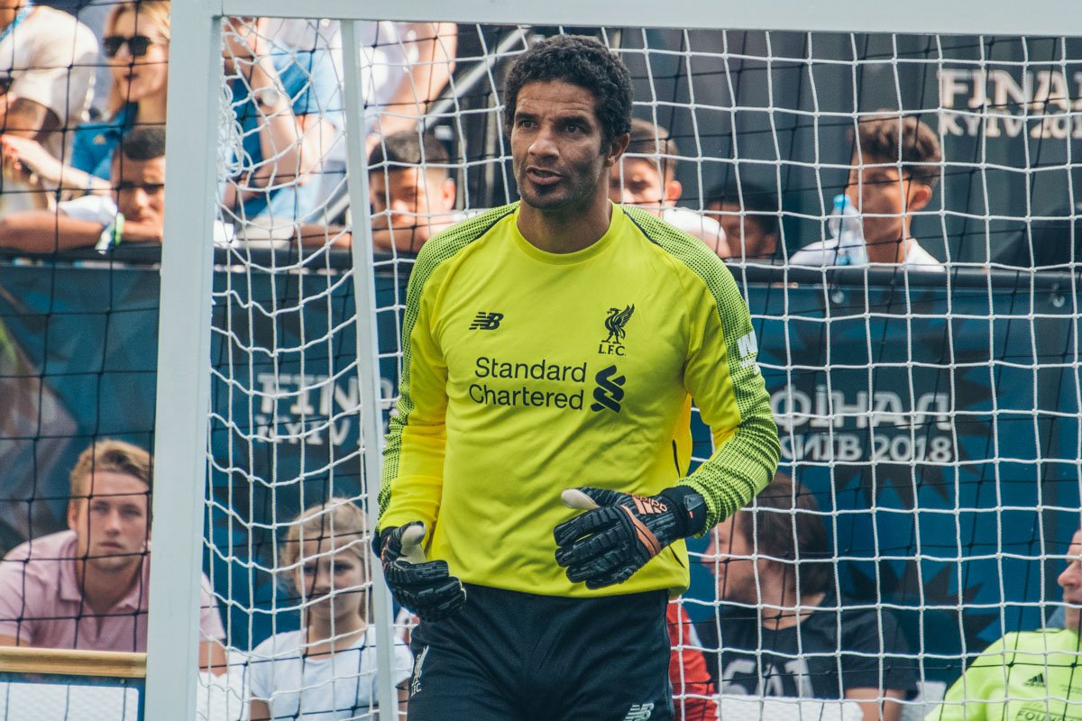 Вратарь Дэвид Джеймс - необычный персонаж из мира английского футбола