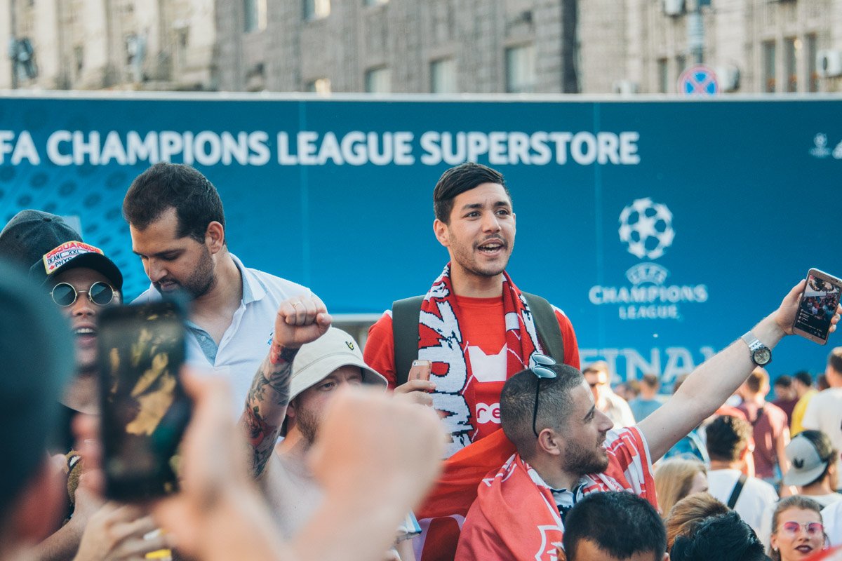 Трансляции на каждом шагу