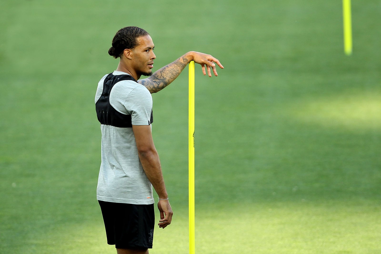 Вирджил Ван Дейк Вирджил Ван Дейк