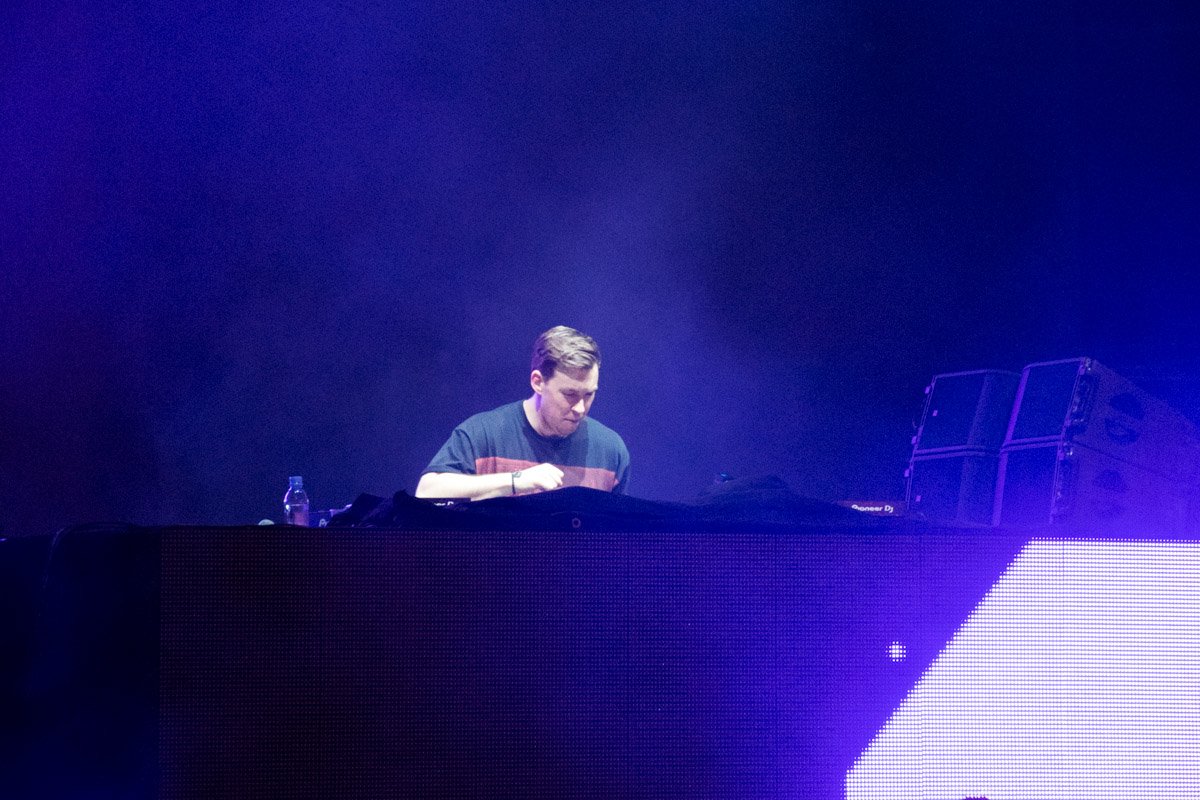 Hardwell не давал соскучиться до самого конца