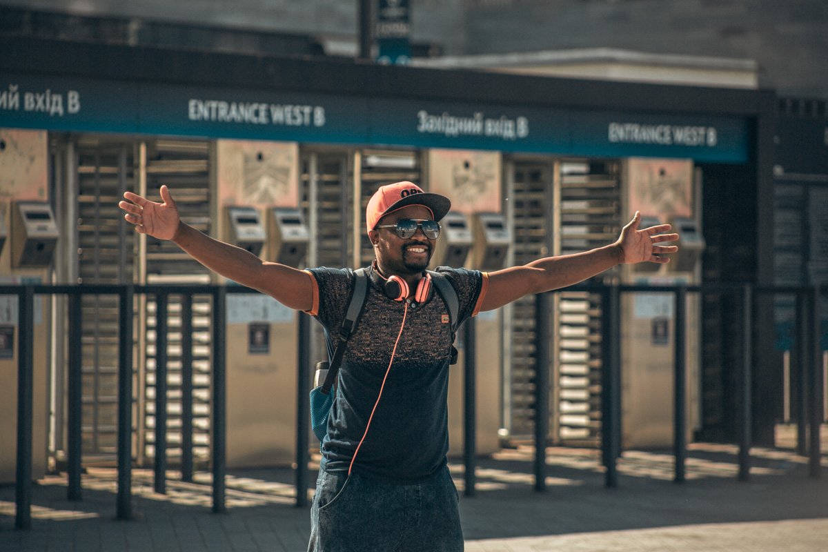 Радуются грандиозному спортивному событию