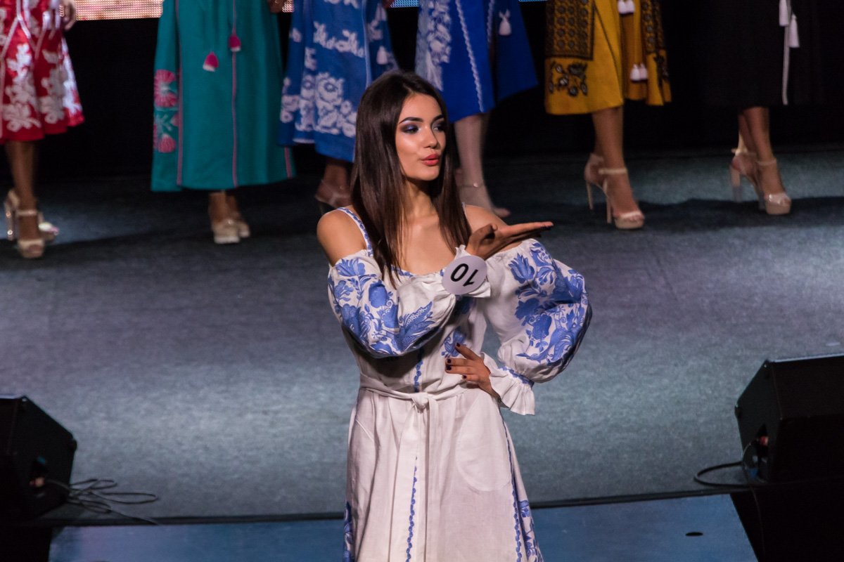 Воздушный поцелуй в зал Воздушный поцелуй в зал