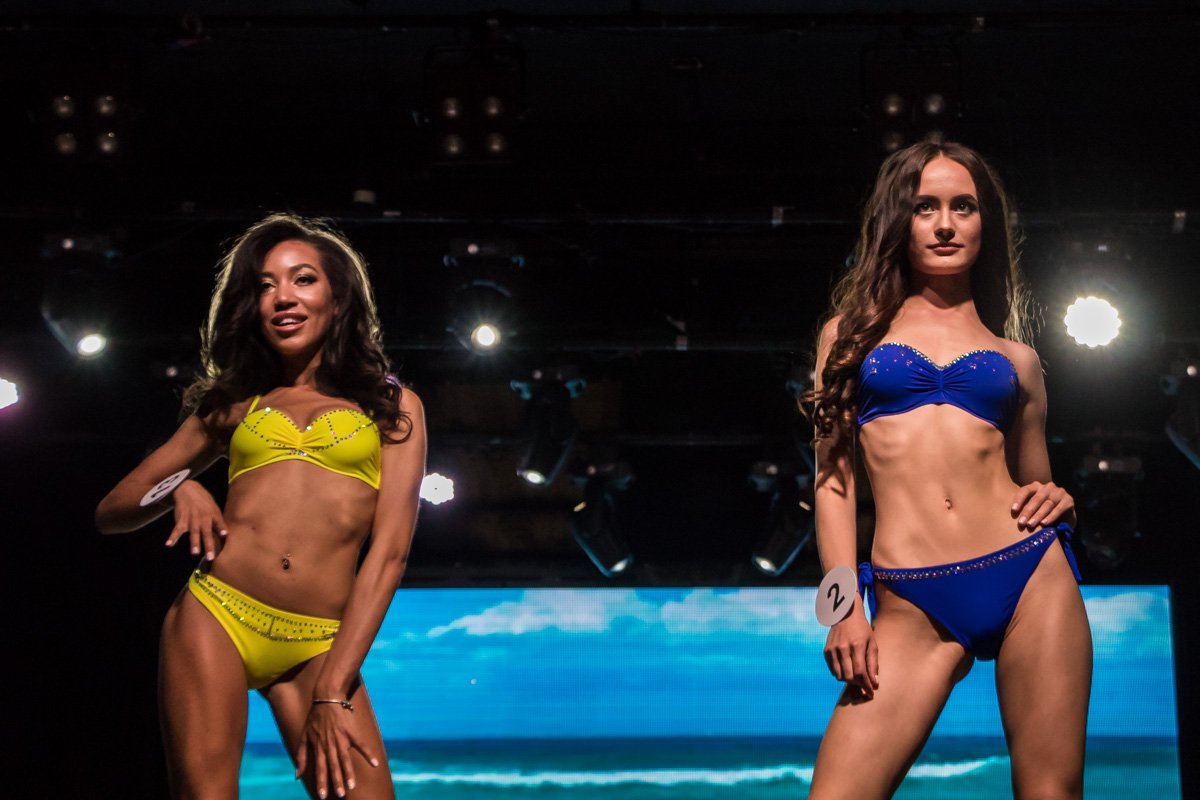 Немного позирования для камер Немного позирования для камер