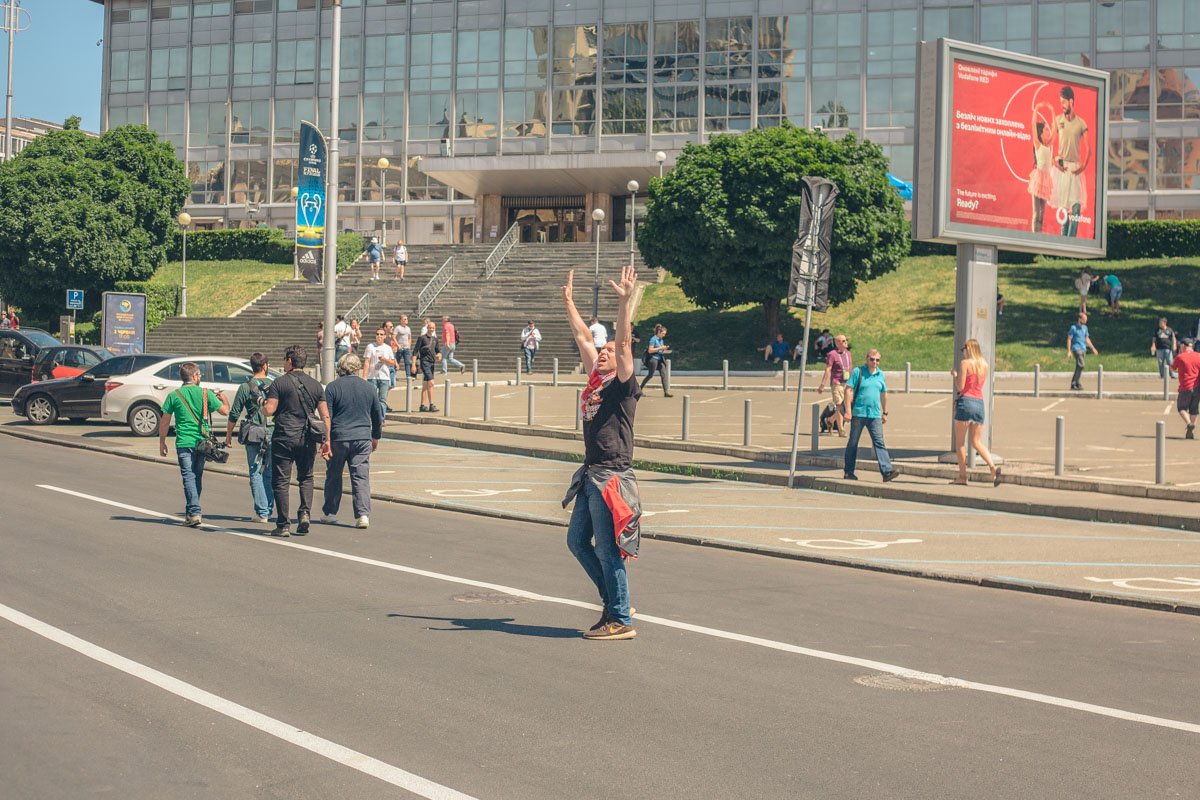 Зрители у балкона 