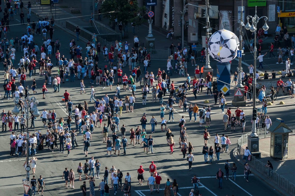 Жители и гости Киева наслаждаются грандиозным спортивным праздником