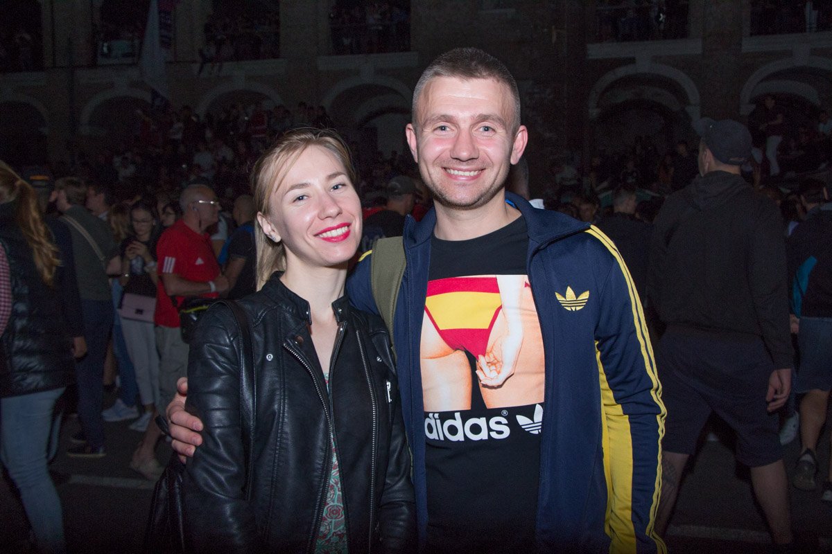 Довольные лица зрителей