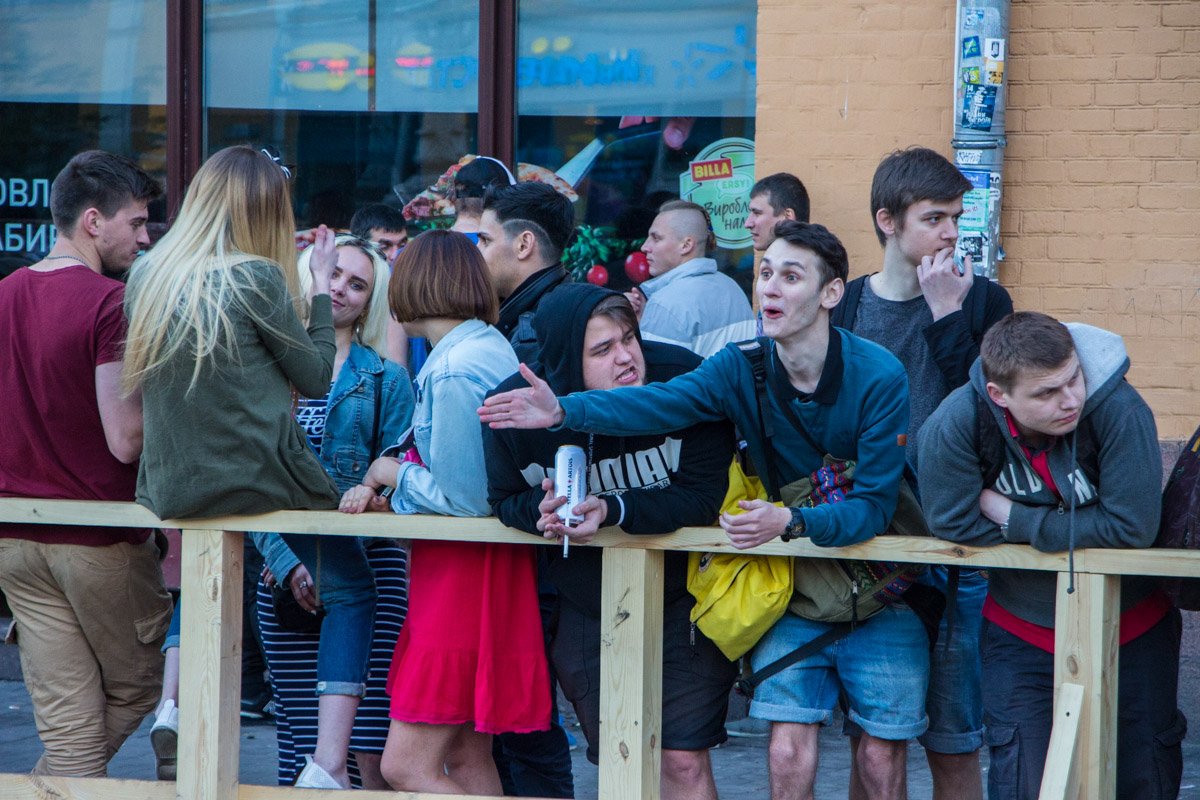 После яркой победы Реала фанаты увлеклись алкоголем