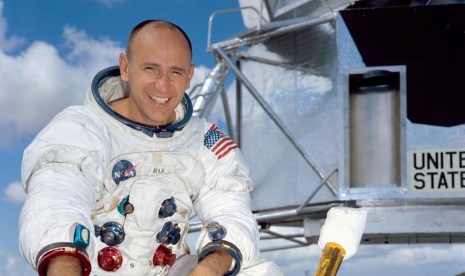 В 86-летнем возрасте умер астронавт Алан Бин