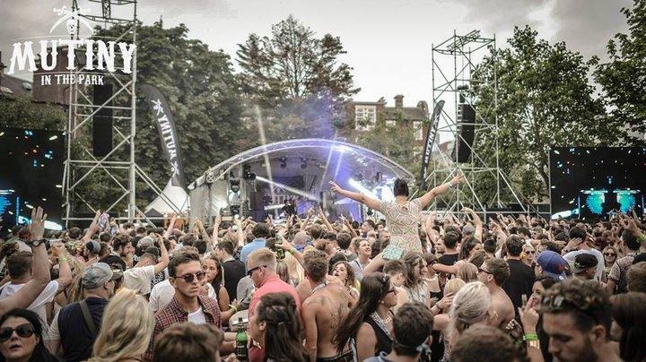 Во время музыкального фестиваля Mutiny Festival в Портсмуте умерли 18-летняя девушка и 20-летний парень