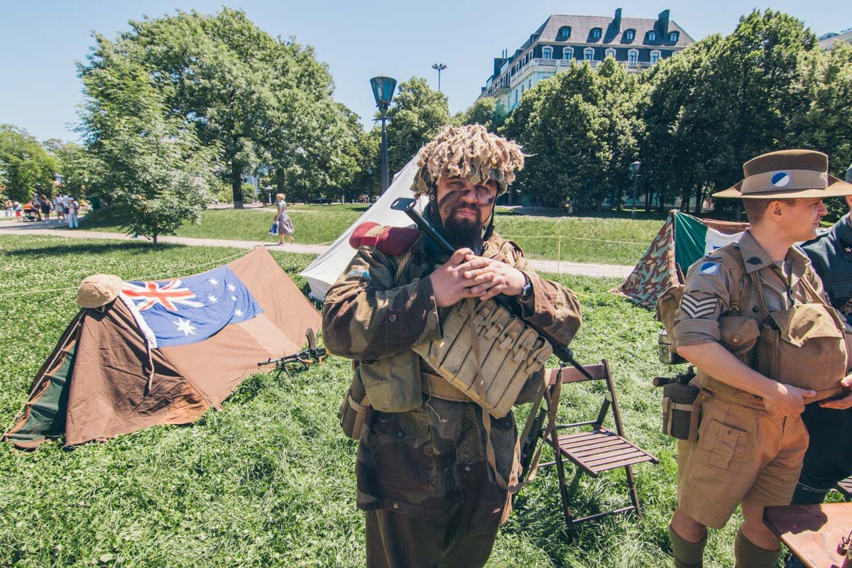 Британский парашютист времен Второй мировой