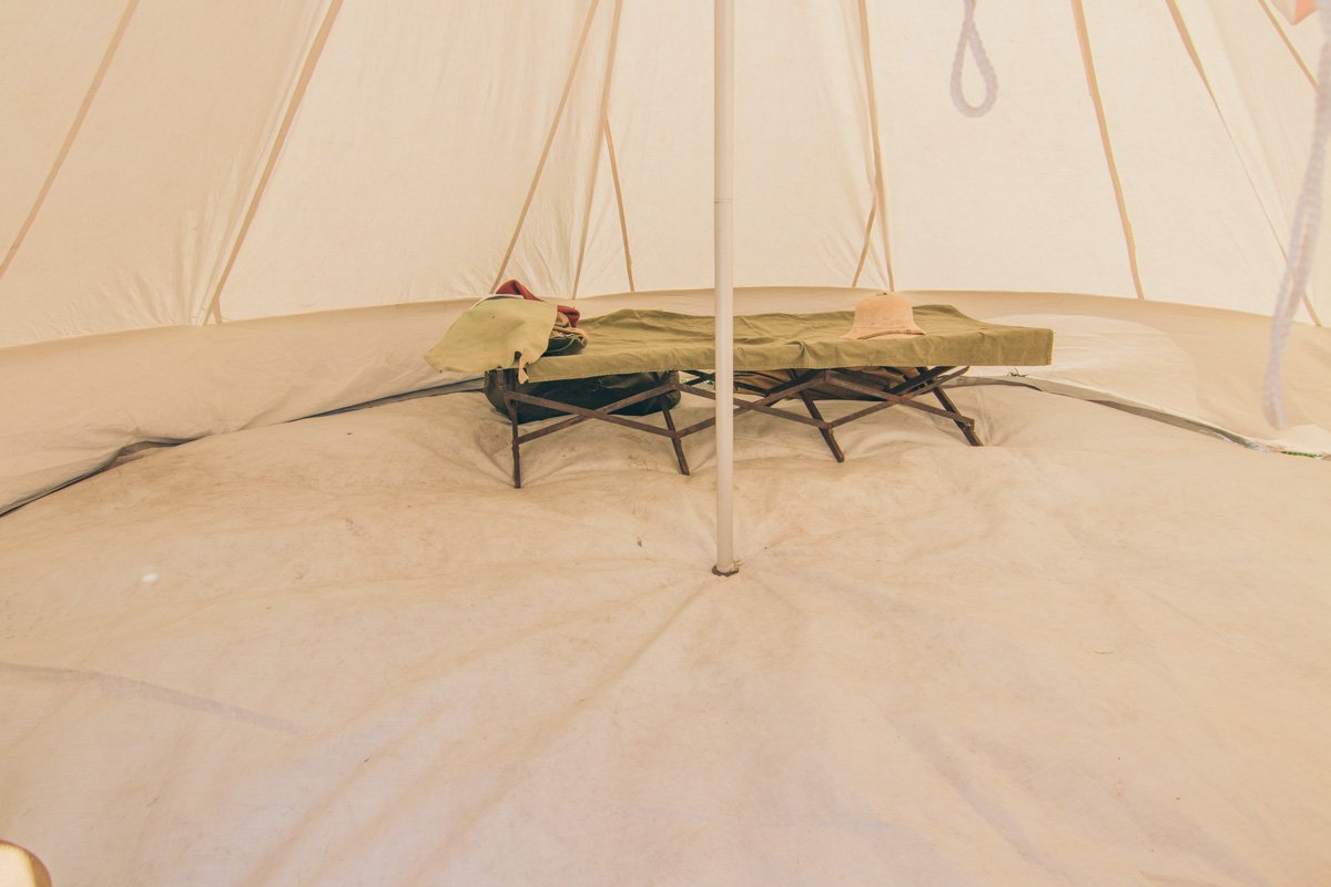 Аскетичная палатка воина 