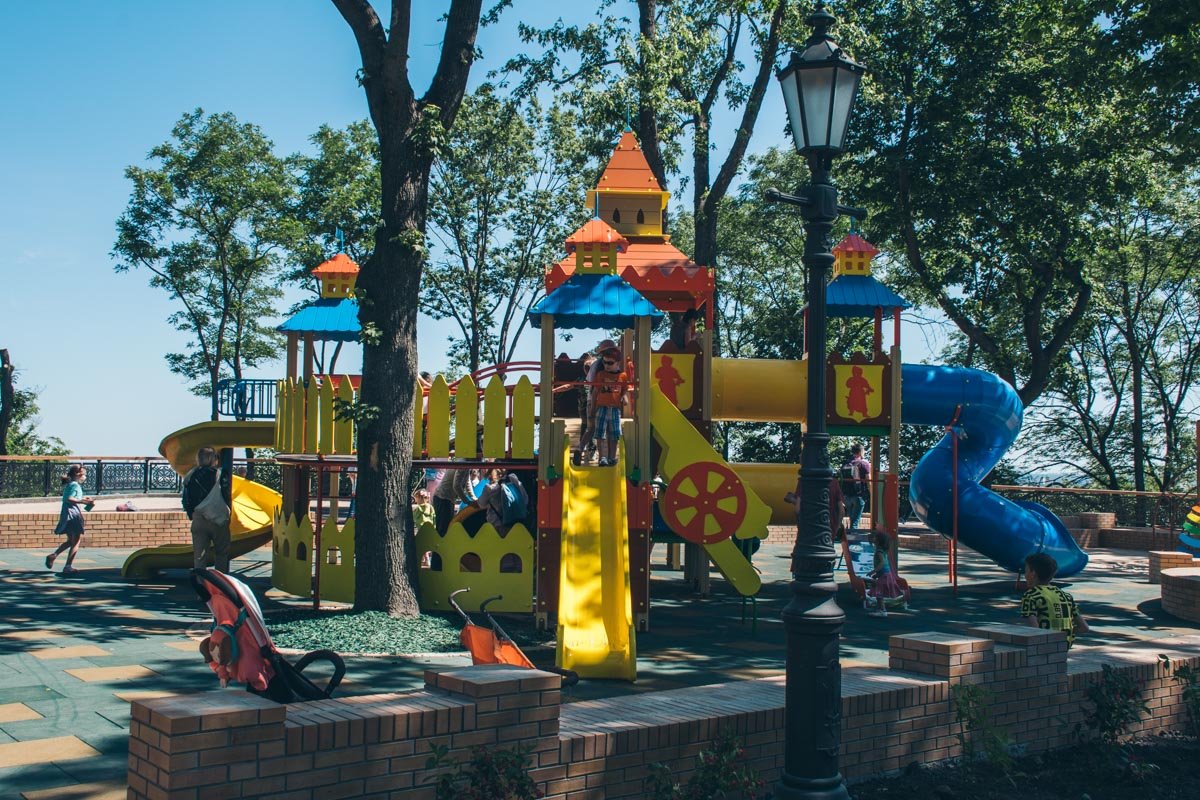 Настоящая радость для активных малышей