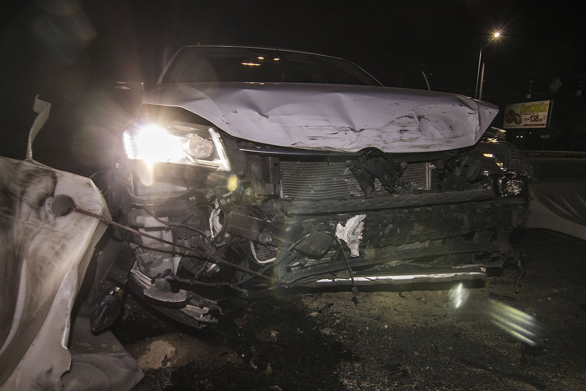 Предварительно, виновник ДТП - водитель Passat Предварительно, виновник ДТП - водитель Passat