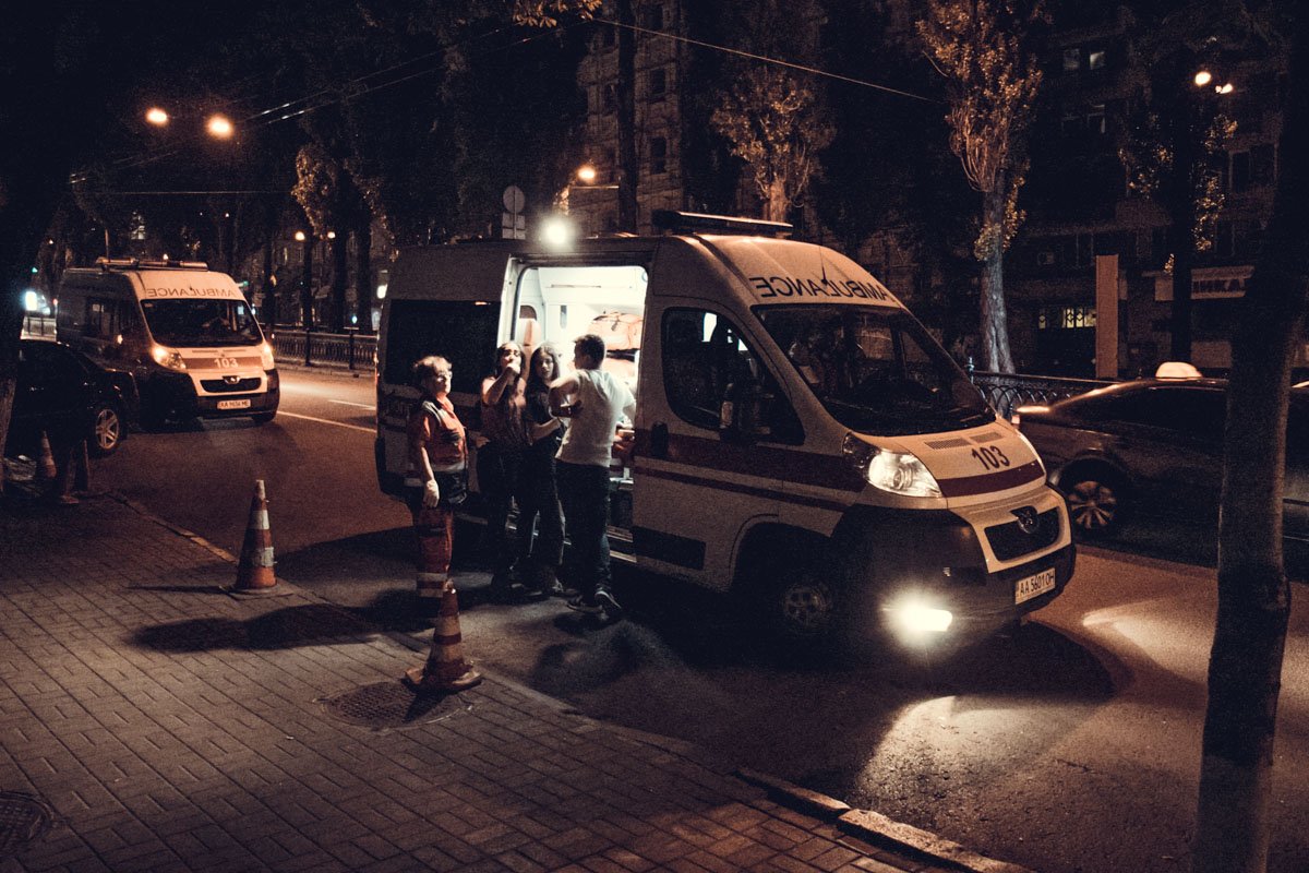 На месте работали две бригады медиков