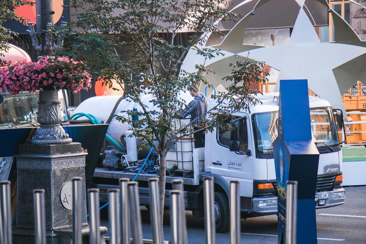 Фан-городок разбирает иностранная компания